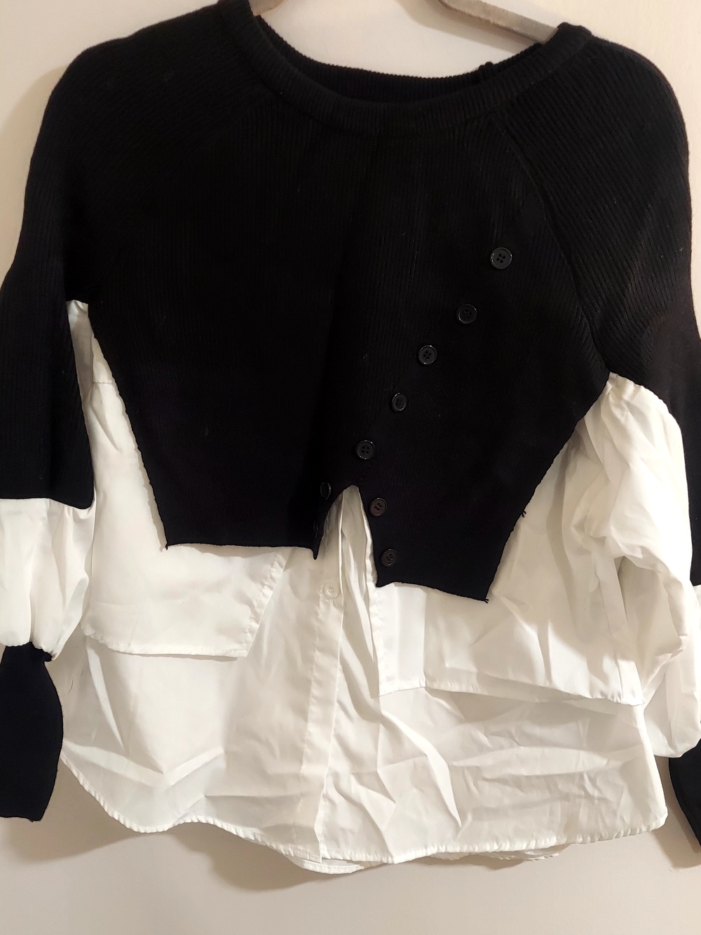Daisy Color Block Long Sleeve Top Black & White Size Medium NWT